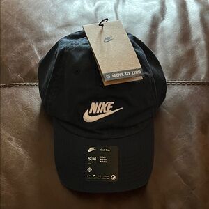 Nike• Black Club Cap with White Logo